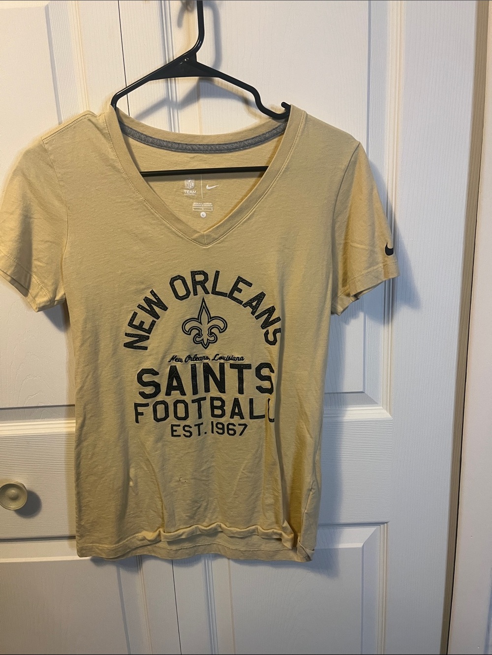 Nike New Orleans Saints Gold V‑Neck Tee